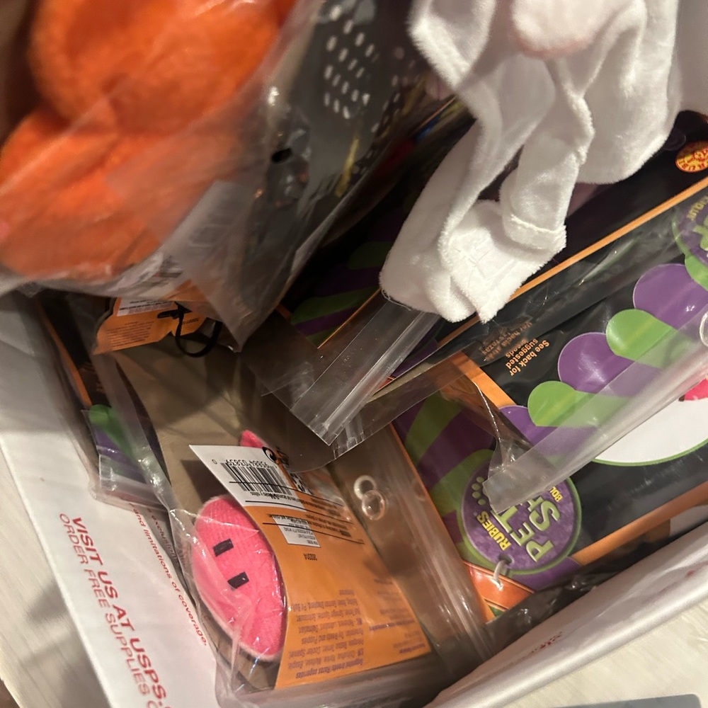 Box full of Dog Costumes small/medium and medium/large all new - Picture 4 of 6